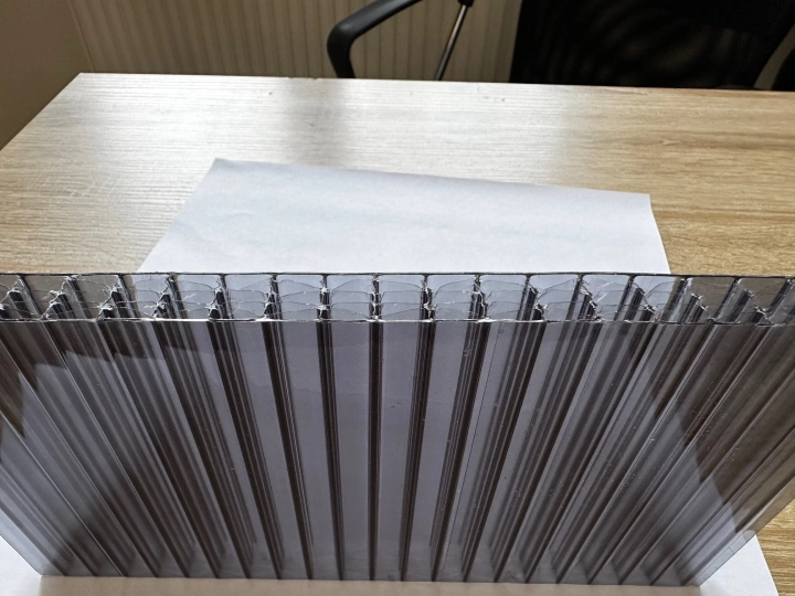 Antracyt 16mm 1UV 4.jpg